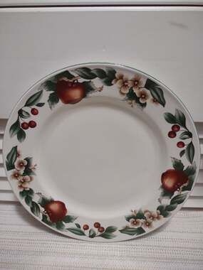 Cades Cove Collection apple & blossom design 10.5" stoneware dinner plate only